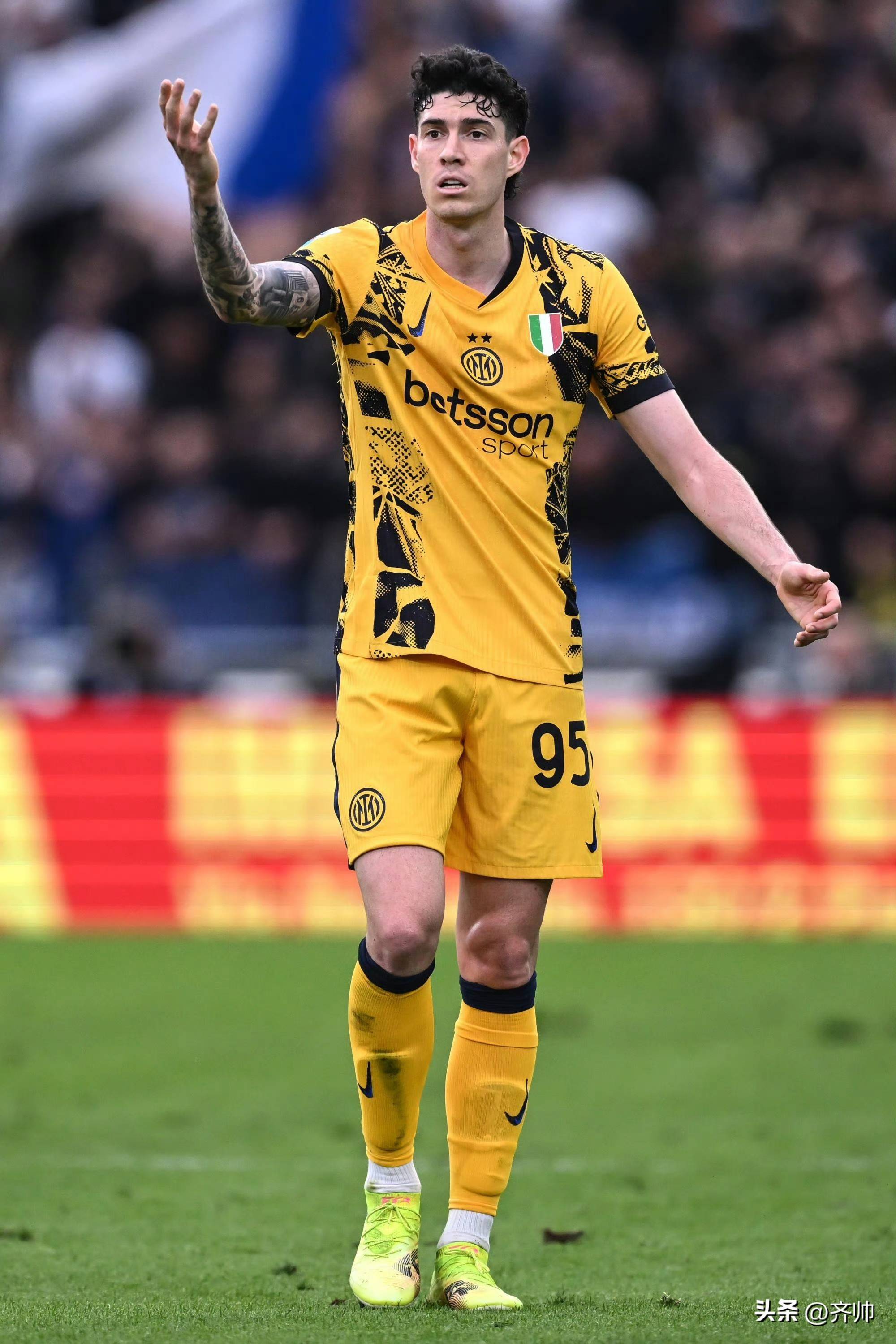 包含意大利杯今夜再迎强敌,斯图加特战术微调,主帅态度——压力陡增,训练强度明显提升的词条 包含意大利杯今夜再迎强敌,斯图加特战术微调,主帅态度——压力陡增,训练强度明显提升的词条