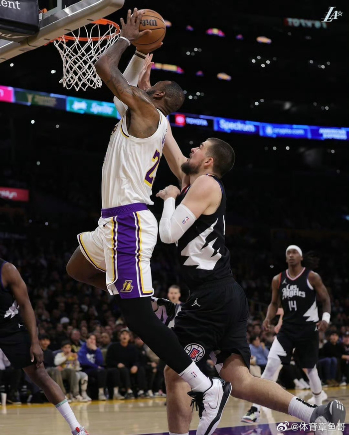 爱游戏娱乐体育 -包含关键时刻洛杉矶快船备战国王杯，造点机会细节曝光，球迷炸锅，数据趋势出现新变化的词条