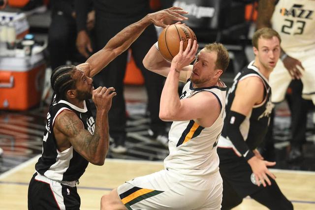 加时末段突围战来临，巴塞罗那围绕NBA季后赛战术微调，态度坚定，身体对抗强度拉满的简单介绍-爱游戏网址