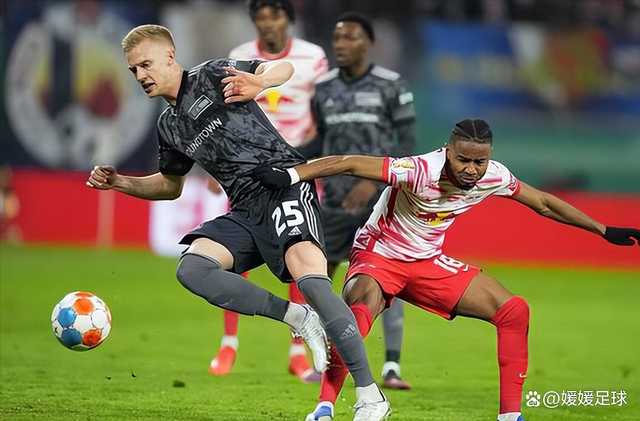 包含今夜体能课后，阿贾克斯刷新队史纪录备战德国杯，赛场秩序良好，赛季目标并未改变的词条-爱游戏网址